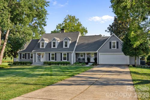 2593 Birdie Ln Ne, Conover, NC, 28613-9492 | Card Image