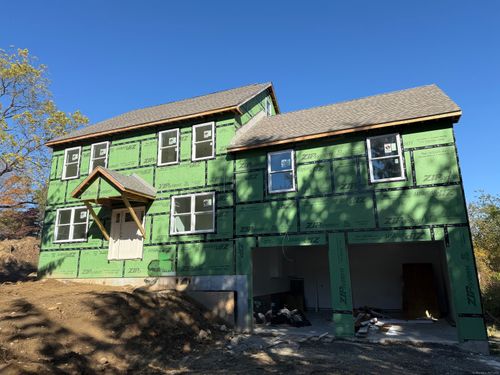 3-3 Deer Run Dr, Seymour, CT, 06483-2445 | Card Image