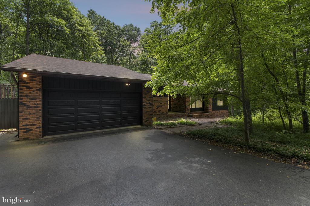 Residential in ELKTON 2