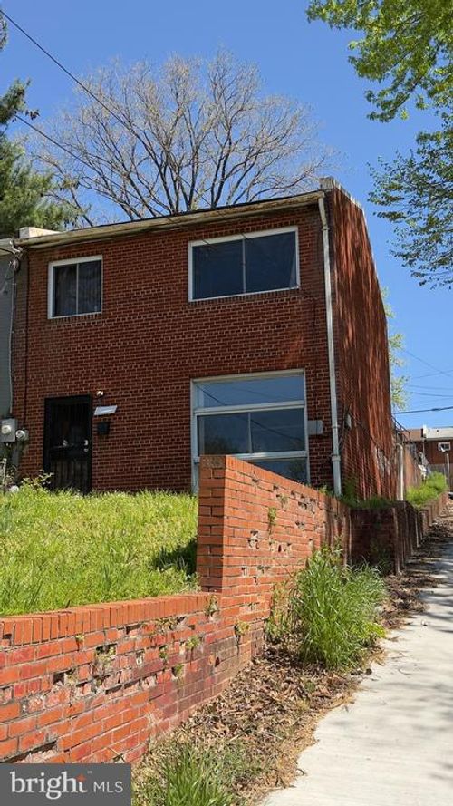 2215 14th St Ne, WASHINGTON, DC, 20018-3501 | Card Image