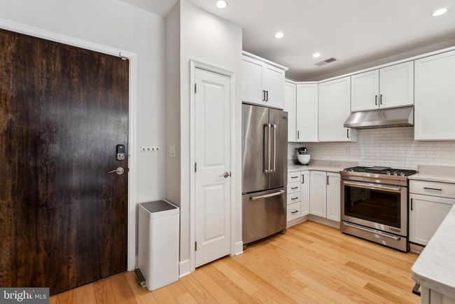 B117 - 1418 N Rhodes St, Townhouse with 2 bedrooms, 3 bathrooms and null parking in ARLINGTON VA | Image 8