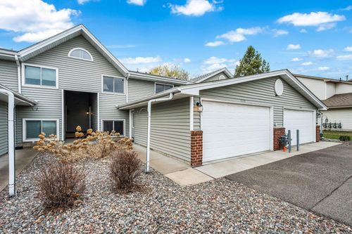 6213 Magda Dr, Maple Grove, MN, 55369-6262 | Card Image