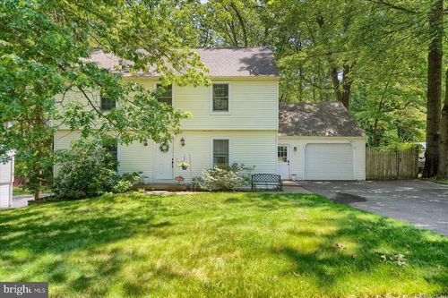 613 Wiltshire Dr, State College, PA, 16803-1449 | Card Image