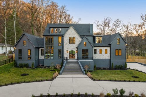 6529 Rolling Fork Dr, Nashville, TN, 37205-3954 | Card Image