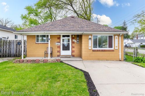 3902 Ziegler St, Dearborn Heights, MI, 48125-3150 | Card Image