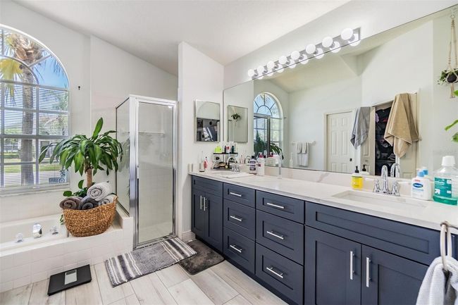 18013 Palm Breeze Dr, House other with 3 bedrooms, 2 bathrooms and null parking in TAMPA FL | Image 9