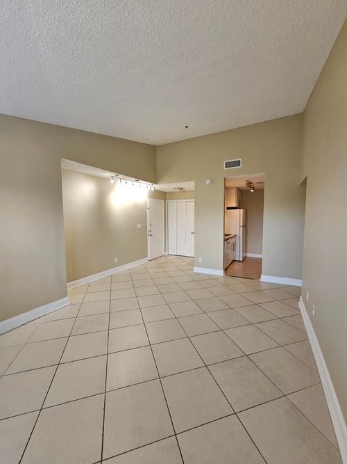 33-2317 N Congress Ave, Boynton Beach, FL, 33426-8648 | Card Image