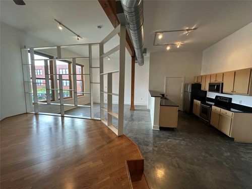 apt-237-2502 Live Oak St, Dallas, TX, 75204-5607 | Card Image