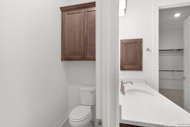 8166 Blue Oak, House other with 4 bedrooms, 5 bathrooms and null parking in Garden Ridge TX | Image 55