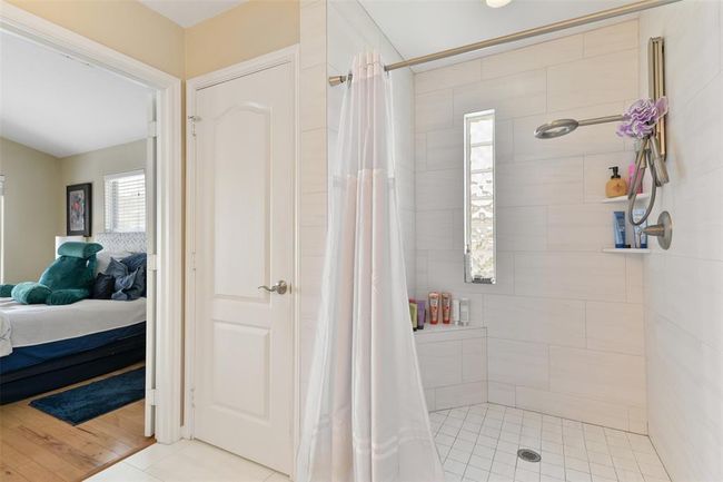 1239 Oahu Dr, House other with 3 bedrooms, 2 bathrooms and 2 parking in Tiki Island TX | Image 29