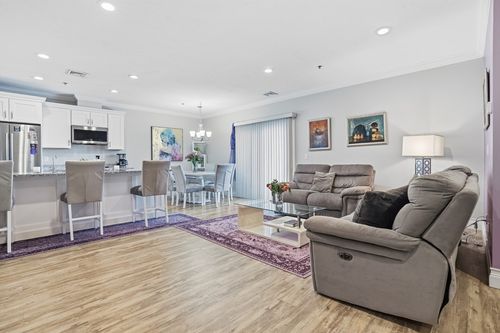 unit-206-181 S Franklin St, Holbrook, MA, 02343-1489 | Card Image