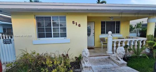 516-516 E 28th St, Hialeah, FL, 33013-3644 | Card Image