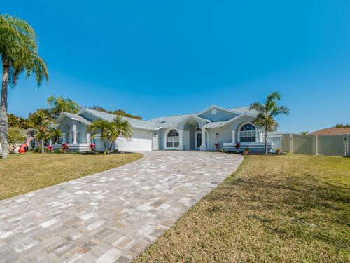 2825 Resnik Cir E, PALM HARBOR, FL, 34683-7218 | Card Image
