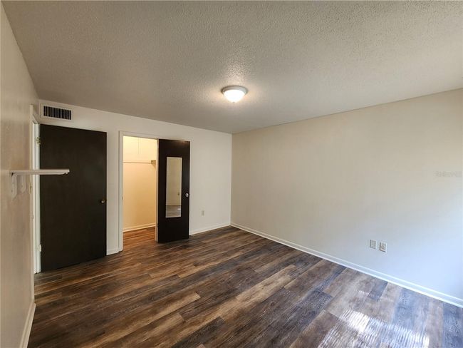APT-5 - 300 Nw 20 Th Ave, Condo with 2 bedrooms, 1 bathrooms and null parking in GAINESVILLE FL | Image 6