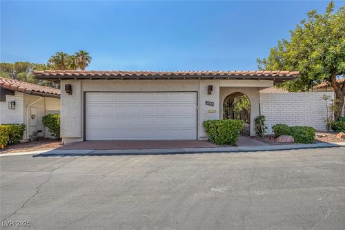 3105 Plaza De Rosa, Las Vegas, NV, 89102-4025 | Card Image