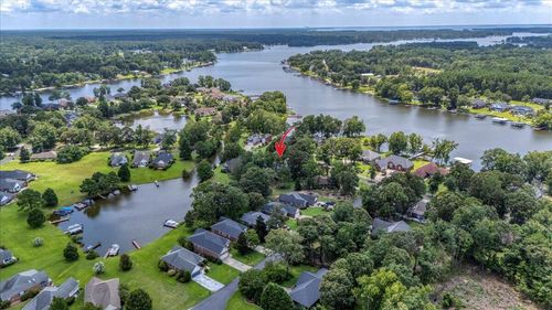 14 Ridge Lake Dr, Manning, SC, 29102-9511 | Card Image