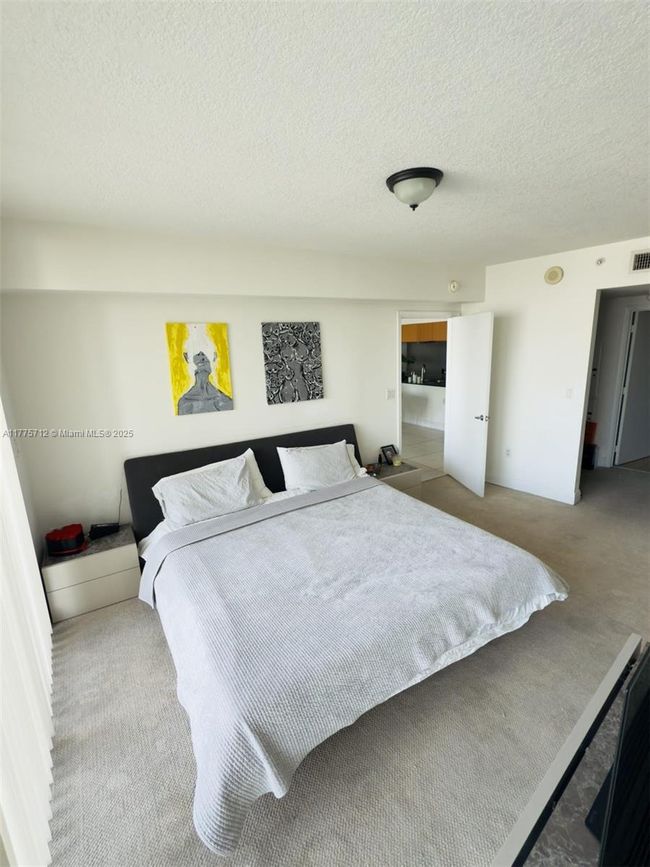 APT-1612 - 1750 N Bayshore Dr, Condo with 1 bedrooms, 1 bathrooms and null parking in Miami FL | Image 10