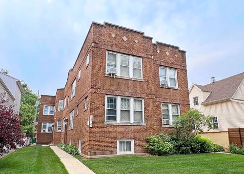 2w-4750 N Lotus Ave, Chicago, IL, 60630-3409 | Card Image