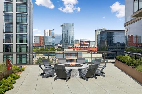 607-1212 Demonbreun St, Nashville, TN, 37203-7584 | Card Image