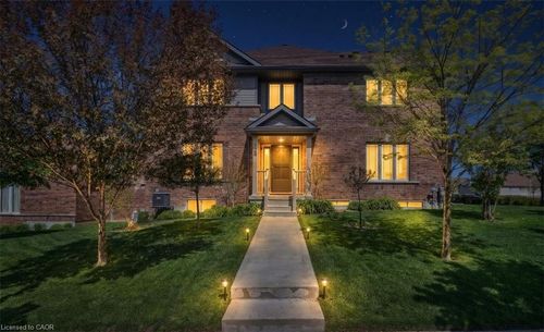 128 Ingram Dr, Guelph, ON, N1E0M6 | Card Image