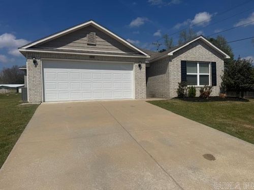 6400 Amalie Dr, Alexander, AR, 72002-8032 | Card Image