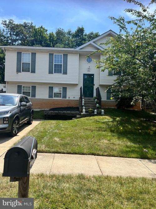 6711 Asset Dr, HYATTSVILLE, MD, 20785-5835 | Card Image