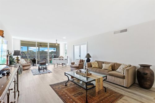 apt-409-802 Cypress Grove Ln, Pompano Beach, FL, 33069-5049 | Card Image
