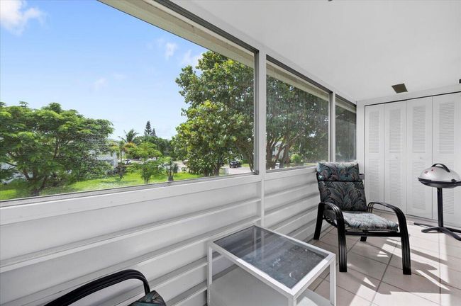 201 Kent L, Condo with 1 bedrooms, 2 bathrooms and null parking in West Palm Beach FL | Image 12