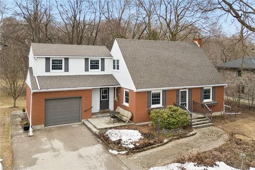 21 Meadowlark Rd, Elmira, ON, N3B1T7 | Card Image