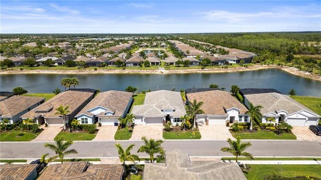 28041 Captiva Shell Loop, House other with 3 bedrooms, 4 bathrooms and 3 parking in BONITA SPRINGS FL | Image 25