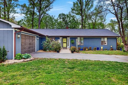 1401 Ladd Rd, Waynesboro, VA, 22980 | Card Image