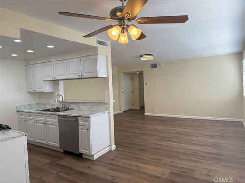 apt-7-7305 Milwood Ave, Canoga Park, CA, 91303-1686 | Card Image