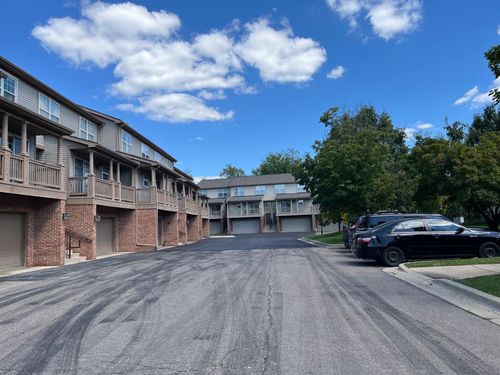 2815 Barclay Way, Ann Arbor, MI, 48105-9460 | Card Image