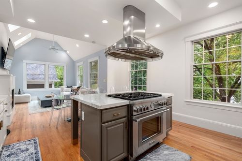 110 Avalon Rd, Waban, MA, 02468-1612 | Card Image