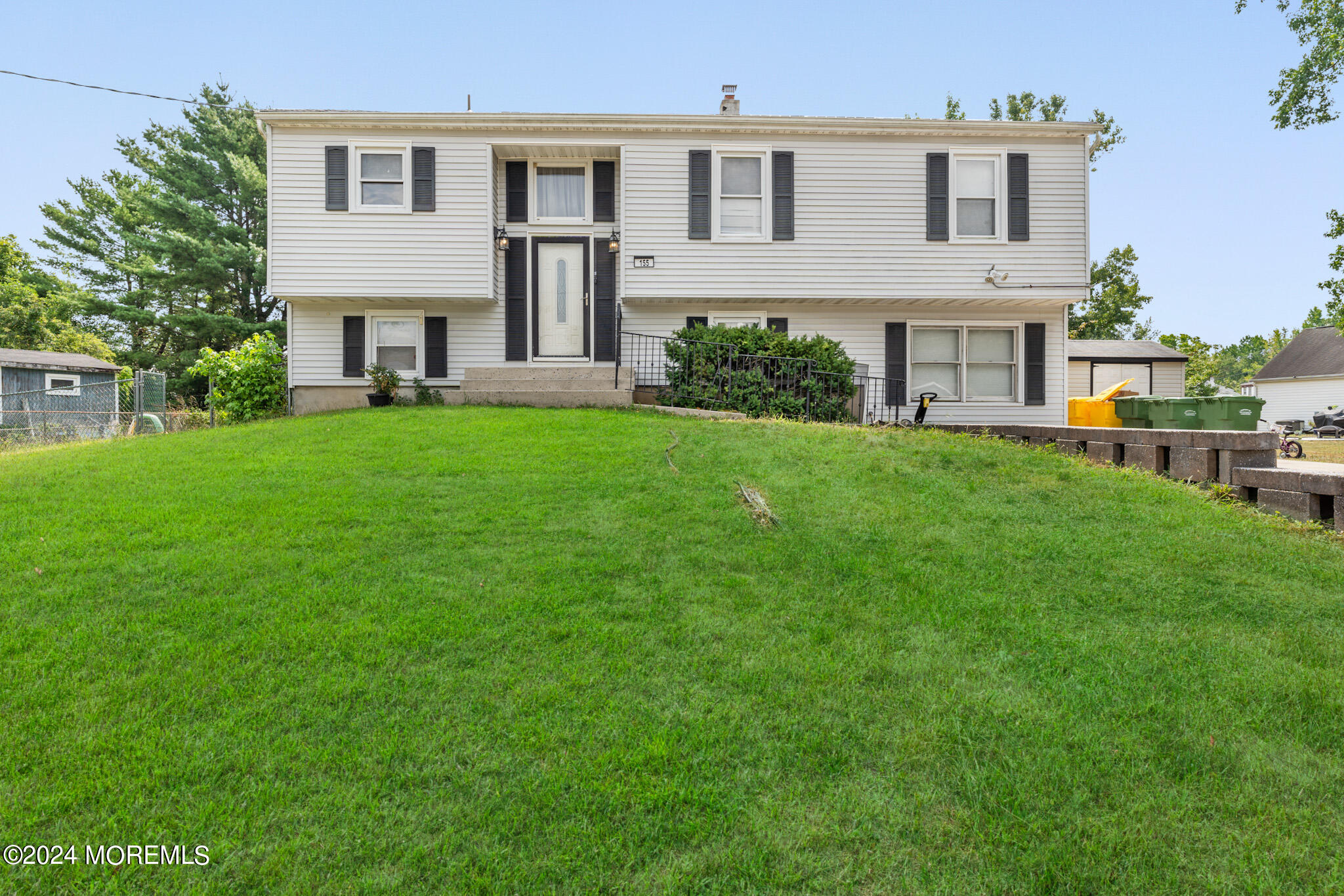 Powderhorn Dr, Lakewood, NJ 08701