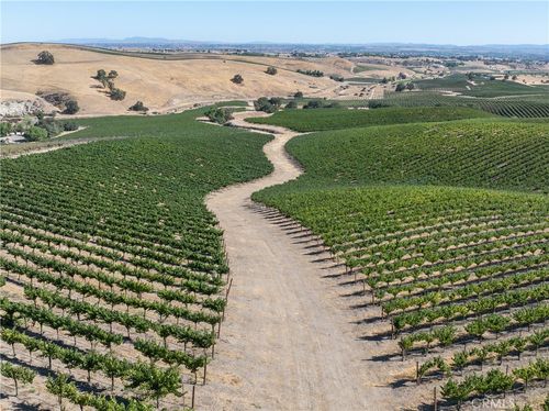 5790 Parkfield Coalinga Rd, San Miguel, CA, 93451 | Card Image