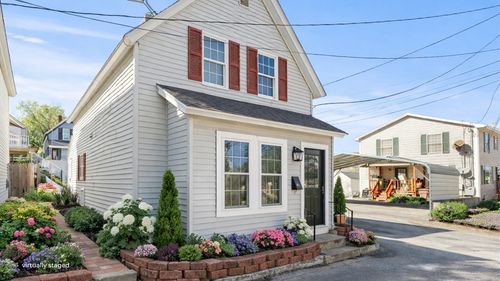 6 Cottage Pl, Lowell, MA, 01852 | Card Image