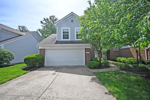 1033 Wittshire Cir, Cincinnati, OH, 45255-5732 | Card Image