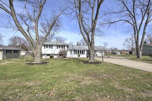 300 South Dr, Mt. Zion, IL, 62549-1430 | Card Image