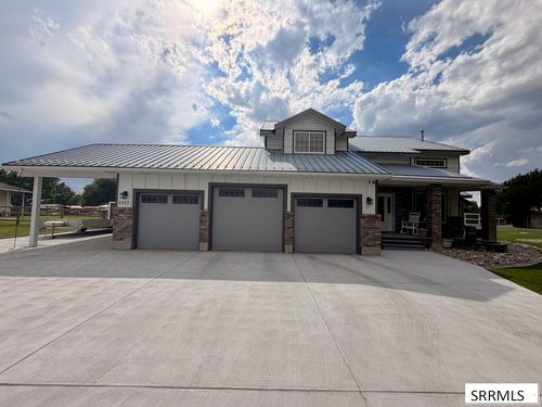 5517 Concord Cir, Idaho Falls, ID, 83401-6328 | Card Image