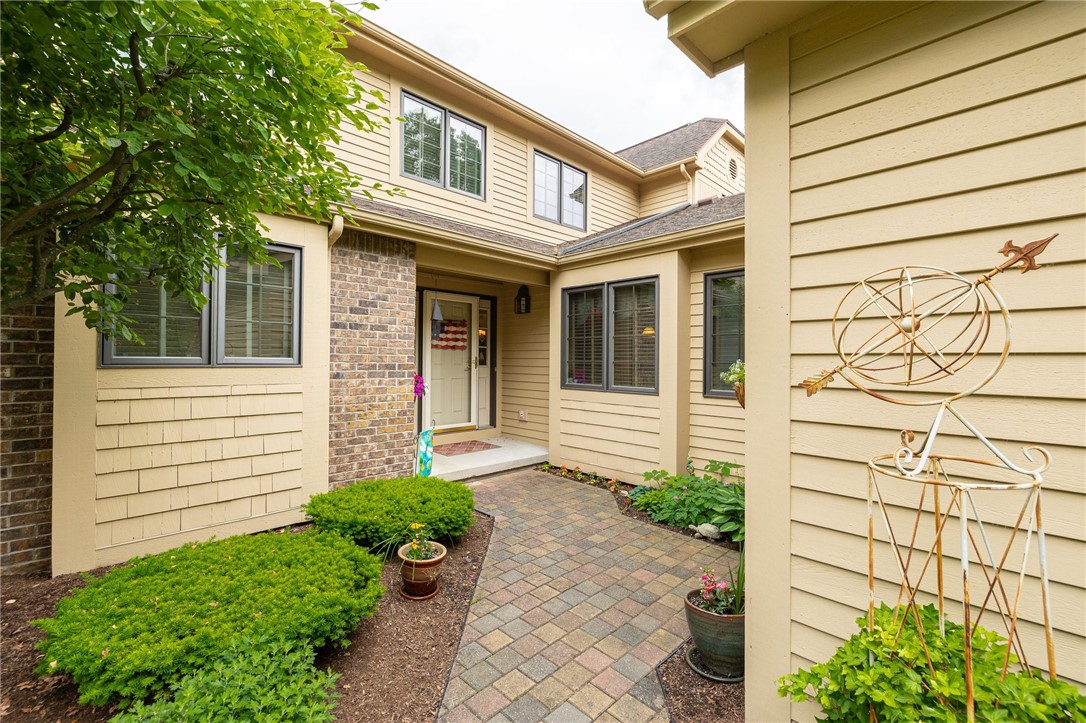 Cove Dr, Webster, NY 14580