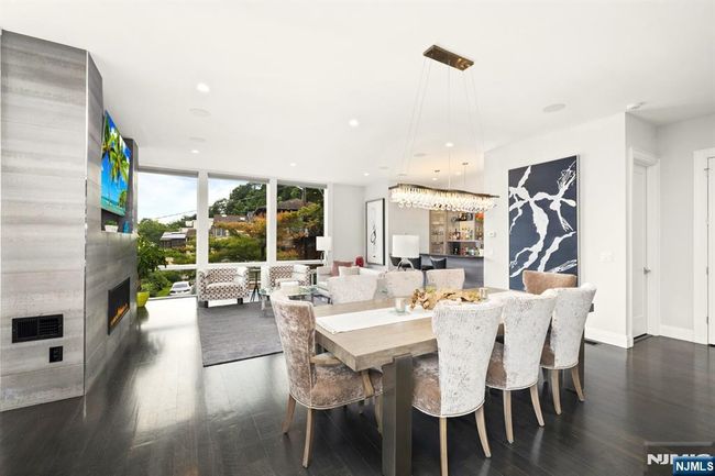 12 Hooks Ln, Condo with 4 bedrooms, 4 bathrooms and null parking in Edgewater NJ | Image 8