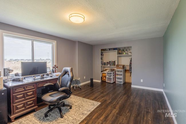 1300 N Big Tree Ln, House other with 4 bedrooms, 3 bathrooms and 4 parking in Kuna ID | Image 24