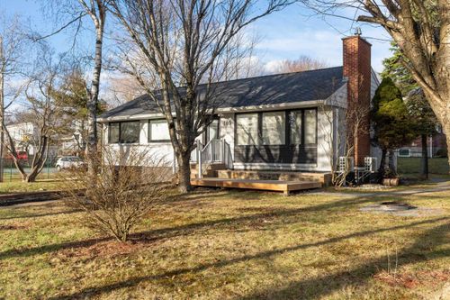 105 Woodlawn Road, Dartmouth, NS, B2W2S6 | Card Image