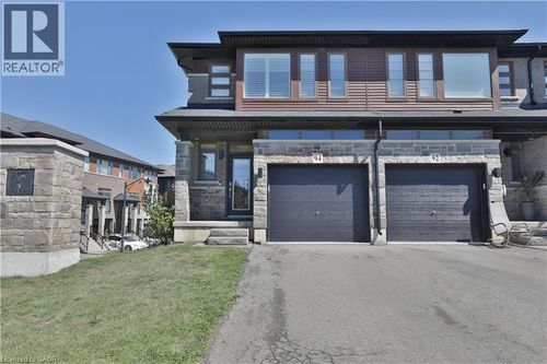 94 Soho St, Hamilton, ON, L8J0L4 | Card Image