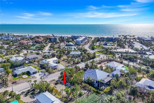 651 Donax St, SANIBEL, FL, 33957-6740 | Card Image