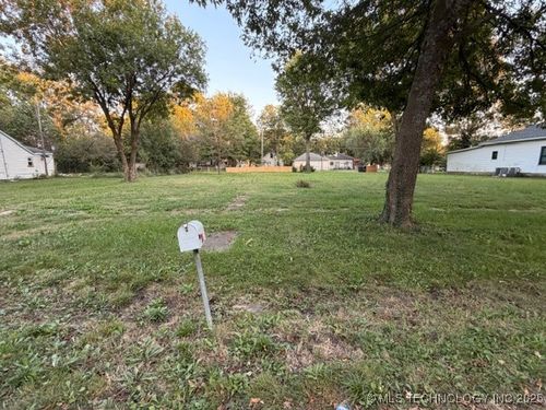 516 N Smith St, Vinita, OK, 74301-2316 | Card Image