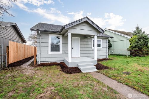 288 21st Ave, Longview, WA, 98632-1119 | Card Image