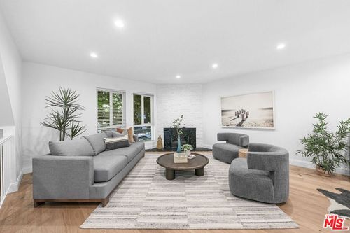 2844 Avenel St, Los Angeles, CA, 90039 | Card Image