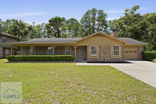 110 Flat Shoal Ln, Hinesville, GA, 31313-3995 | Card Image